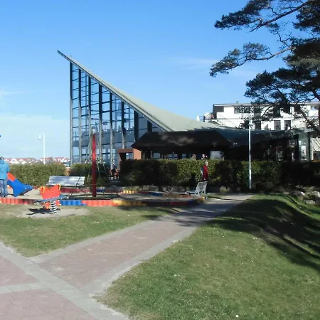 Haus Glowe - 11 - 300 M Zum شقة Klein Gelm