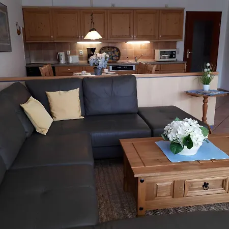 Haus Glowe - 11 - 300 M Zum شقة *