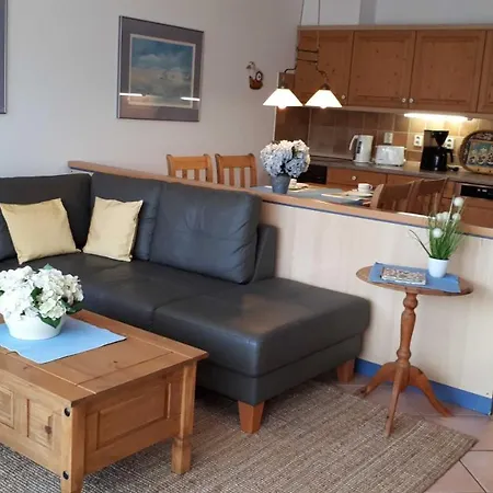 Haus Glowe - 11 - 300 M Zum شقة *